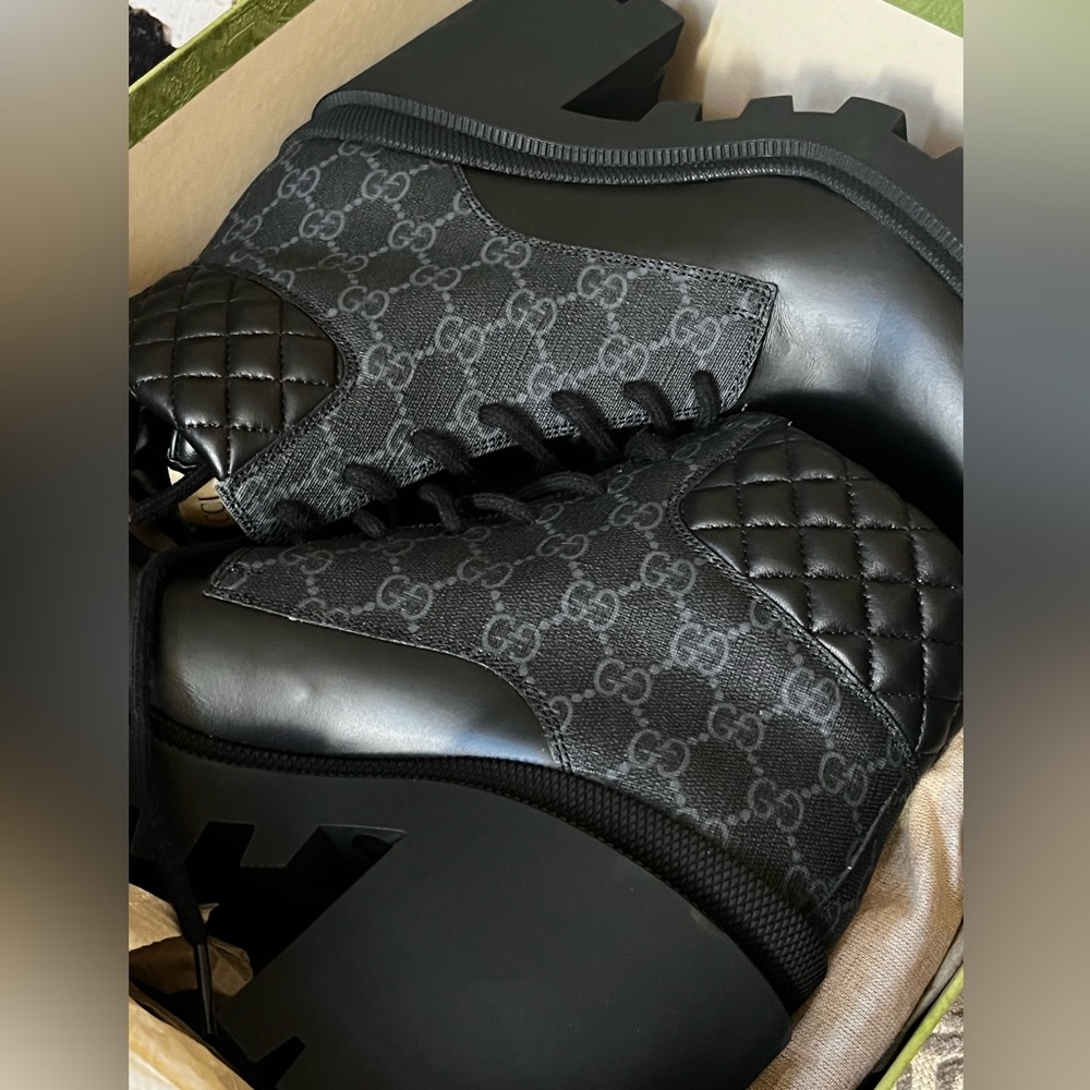 NWT Gucci Nero signature boots in black sz 42 sold
